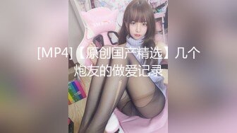 最新某县城商城无门厕所偷窥漂亮营业员少妇嘘嘘