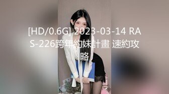 TWTP 公园女厕全景偷拍多位极品美女嘘嘘⭐有个美女露奶头 (2)