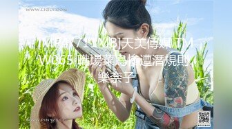 酒店探花骚熟女，扒掉裤子舔骚逼，张开双腿爆插