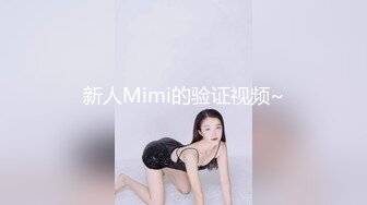 特写舔阴蒂。 长时间吃阴部后大声呻吟女性高潮