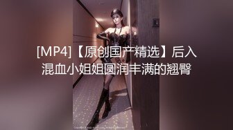 小宝寻花约了个黑色外套性感大奶妹子啪啪，舔弄口交上位骑坐抱着大力猛操