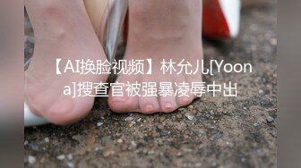 客厅的淫乱，双女群战被操的语无伦次，女上位换个姿势享受场面淫乱