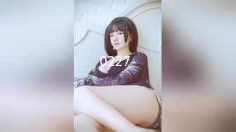 路边公厕极致视角?连拍几位年轻美女的极品美鲍3